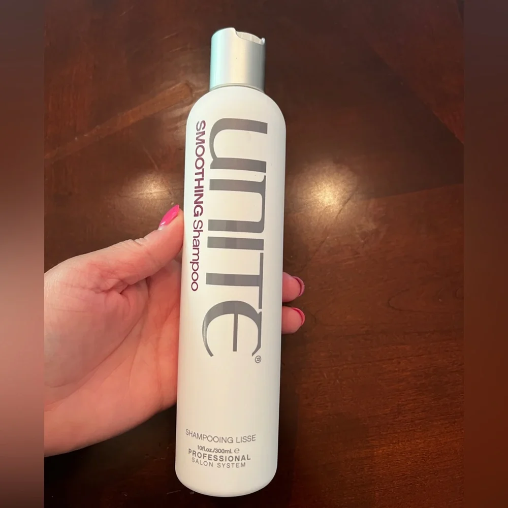 UNITE Smoothing Shampoo 10oz Full Size